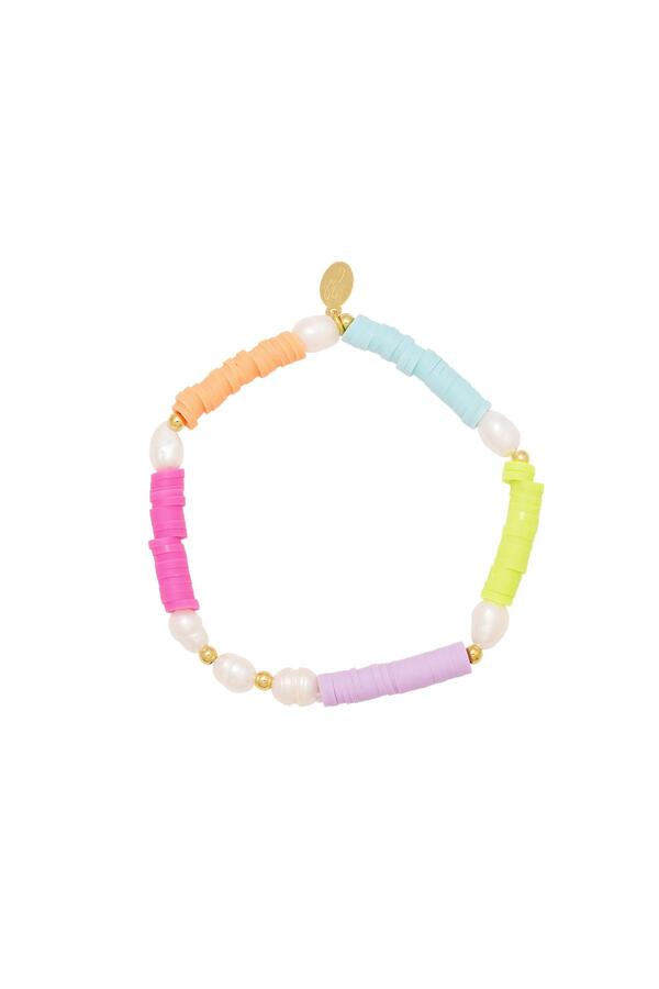 Colorful bracelet with pearls